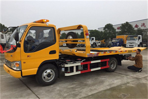 黑水哪里有拖车服务